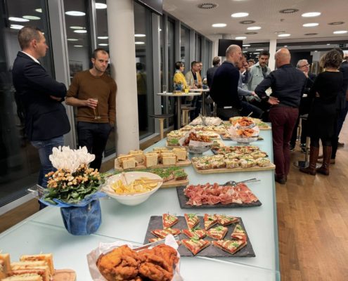 Hier ist das Buffet bei der DRIMAS Büroeröffnung